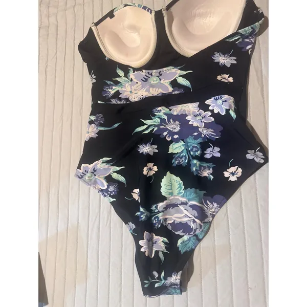 Cupshe Black Floral Print Padded Strapless One Piece Swimsuit medium‎ new w/tag - Image 2