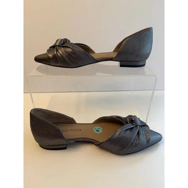 Donald J. Pliner D’Orsay Flats Women’s Size 5.5 Metallic Silver Leather Ruched - Image 3