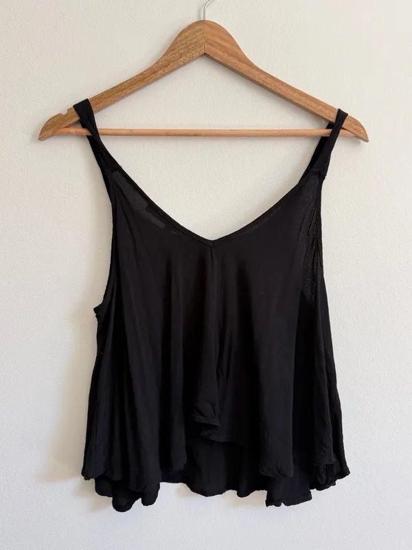 Lovers + Friends Black Flowy Tank Top Size Medium Blouse - Image 5