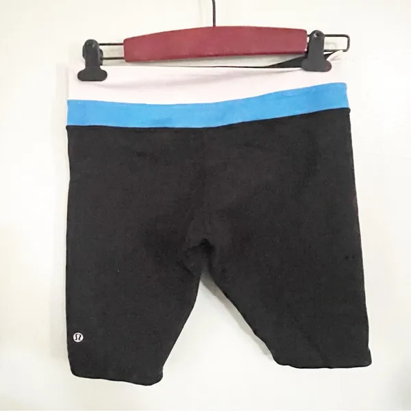 Lululemon Size‎ 6 Black Blue Trim Printed Reverse Groove Bike Shorts Athletic - Image 3