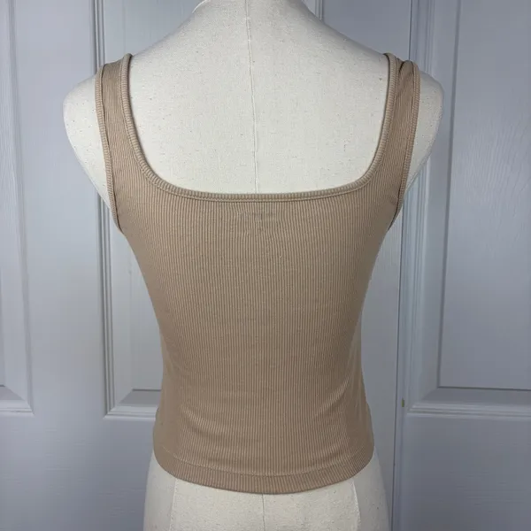 Old navy tan boat patchwork tank top - Image 2