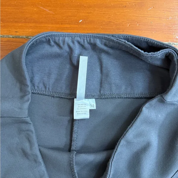 Lulu-B Charcoal Grey Athletic Casual Leggings Sz Medium 💚🍄 - Image 7