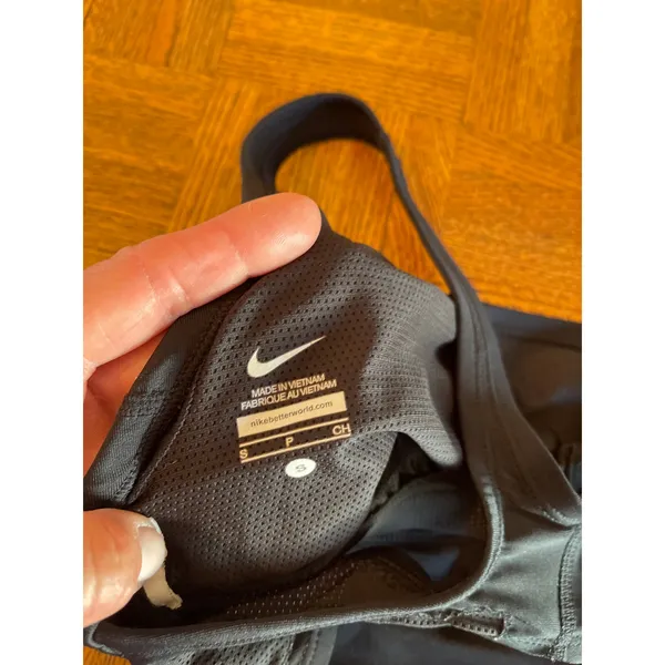 Nike one piece swimsuit, black size small - Image 4