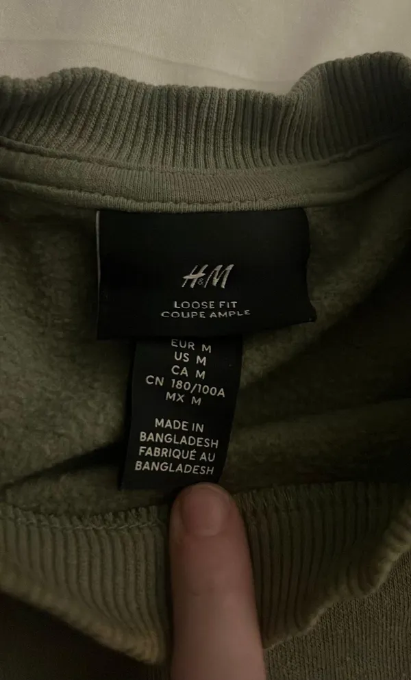 H&M green sweatshirt - Image 3