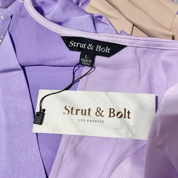 New Strut & Bolt Two Tone Satin Faux Wrap Long Sleeve Bodysuit Purple Size Large - Image 17