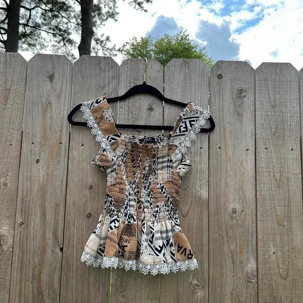 Y2k newspaper‎ print stretchy top size small Spring summer date romantic - Image 3