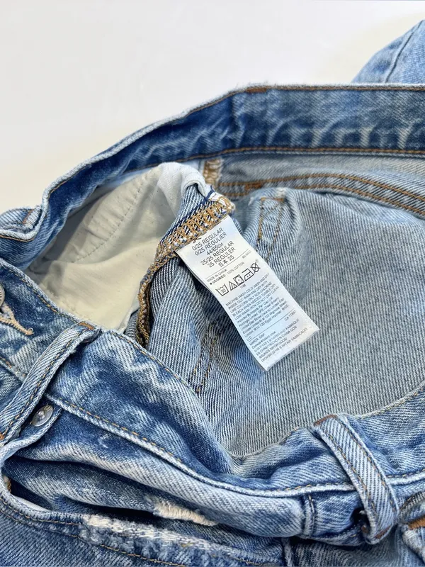 Gap 1969 Mid Rise Destructed Vintage Straight Jeans – Light Indigo – 0/25R - Image 14