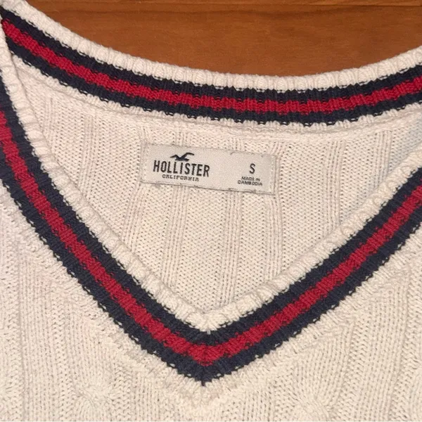 HOLLISTER Cable Knit Varsity‎ V Neck Sweater Cream Navy Red size Small - Image 2