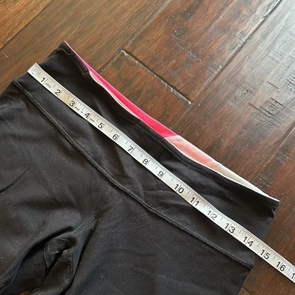 Lululemon Cropped Leggings 8 - Image 2