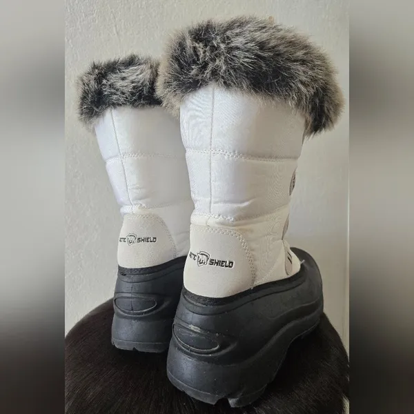 Arctic Shield Womens Size 11 Waterproof Insulated Faux Fur Winter Snow Boots - Image 3