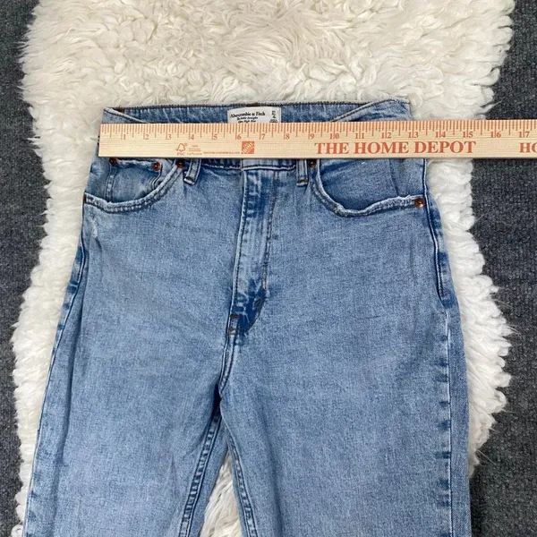 Abercrombie & Fitch Distressed Curve Love Light Wash Ultra High Rise Ankle Jeans - Image 4