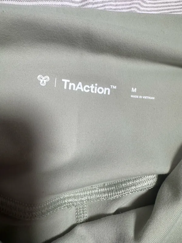 Aritzia TNAction leggings Medium - Image 9