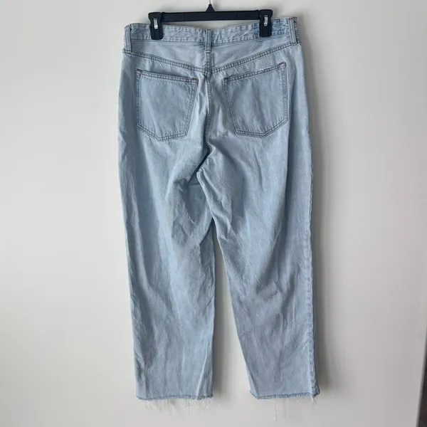 Abercrombie & Fitch The Loose High Rise Jeans Light Wash Raw Distressed Hem - Image 7