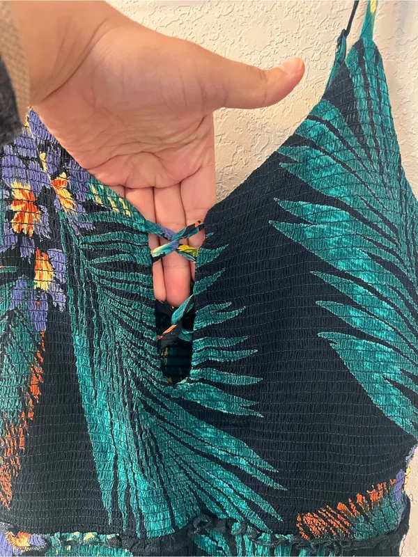 Patrons‎ of Peace Sleeveless Smocked Tropical Top - Image 5