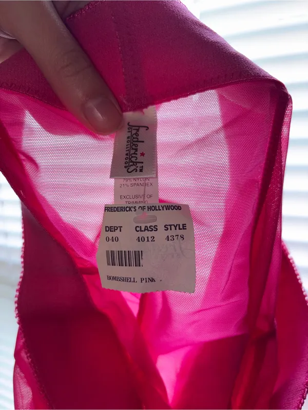 NWT Fredrick’s of Hollywood Pink shapewear lingerie mesh skirt with lace trim - Image 5