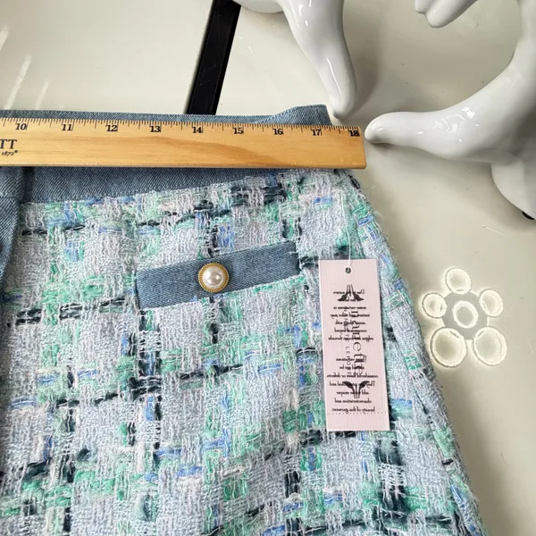 🦋NWT Nanette Lepore Tweed & Denim Button-Front Mini Skirt (Size Large)🦋 - Image 9
