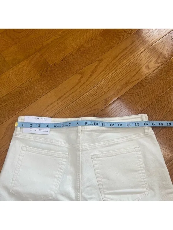 Ann Taylor LOFT High Waist Wide Leg Crop Jeans White Size 12P/31 - Image 9