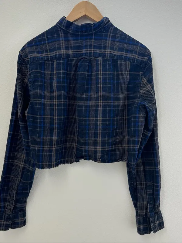 Cropped Blue Plaid Button - Image 8