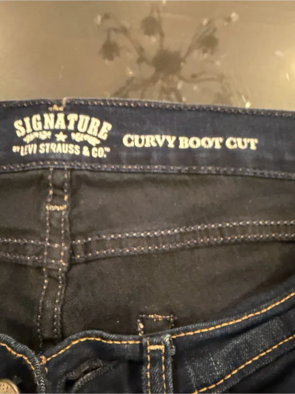 Levi's Dark Blue Flare Jeans - Image 2