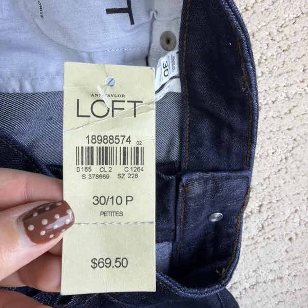 Women's NEW Loft Size 10/30 Petite Straight Leg Dark Wash Jeans - Image 5