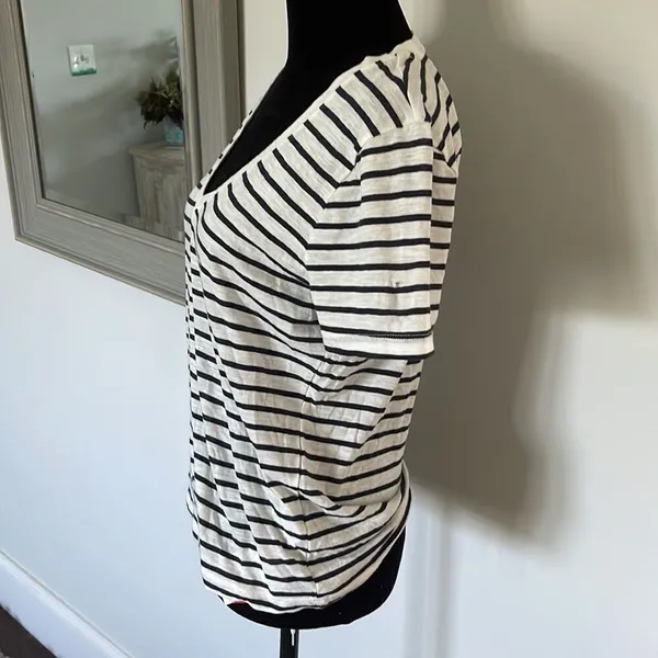 NWT Madewell Cotton T-shirt V neck Navy‎ striped Size Small - Image 3