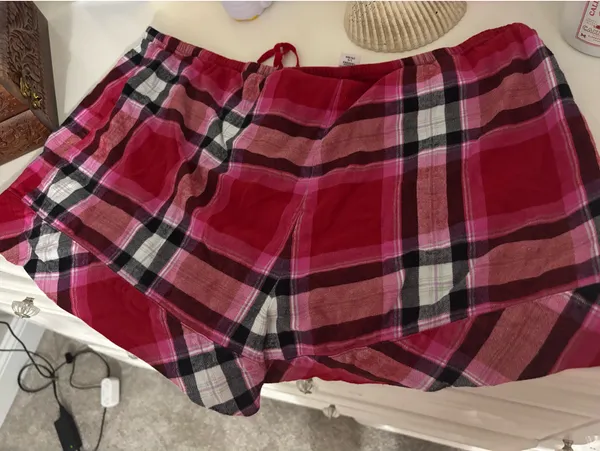 Victoria’s Secret sleep shorts - Image 2