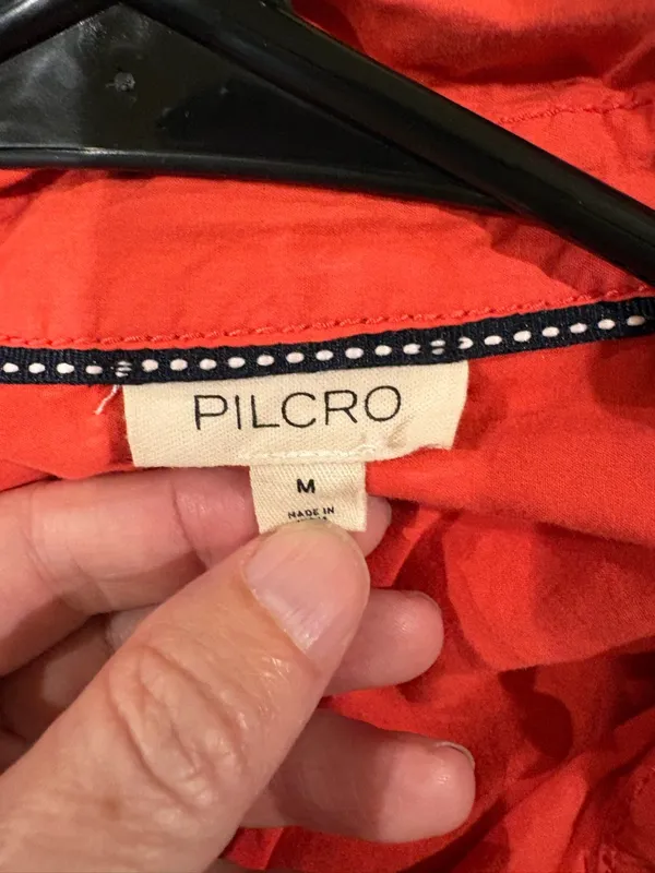 Pilcro Anthropologie Back Slit red Buttondown Shirt sz M - Image 5