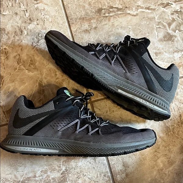 Nike H20 Repel Zoom Winflo 3 Ombre Black and Gray Athletic Sneakers - Size 9.5 - Image 4