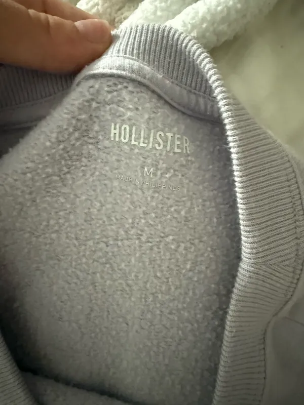 Hollister Crewneck Sweatshirt - Image 2