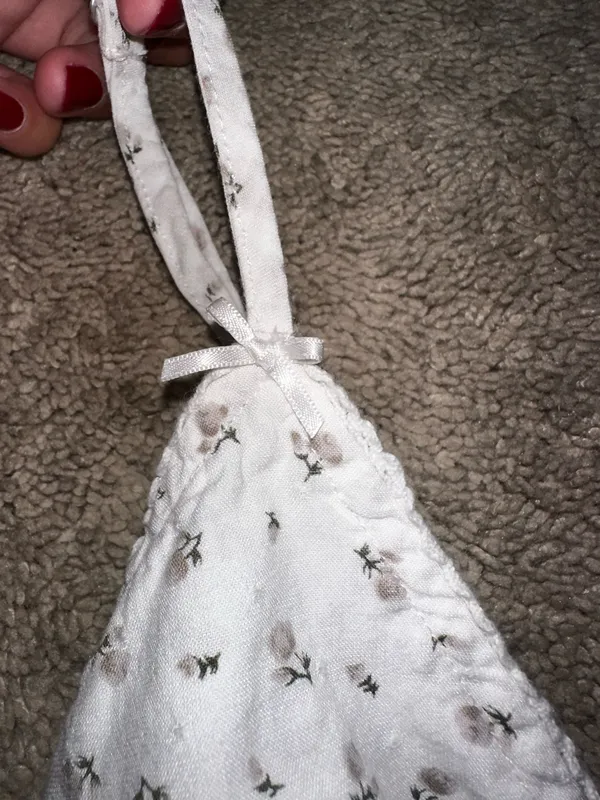 PacSun Tank Top White Floral - Image 4
