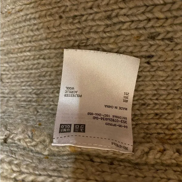 Uniqlo Women 6 Sleeveless Cardigan Vest Cable Knit Button Up‎ Grandpa Chunky - Image 3