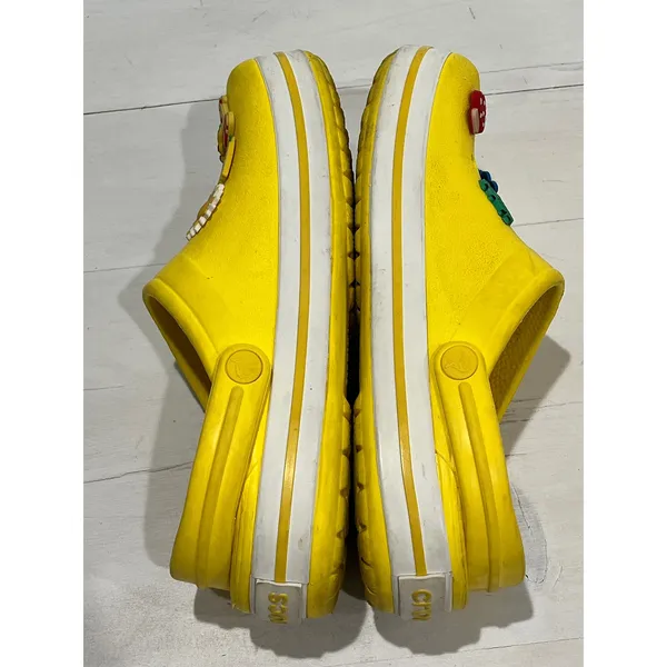 Crocs Classic Clog Yellow Charms‎ Spongebob Minions Batman Size 8 - Image 4