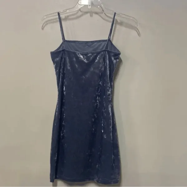 Light Blue Velvet Body Con Dress - Image 2