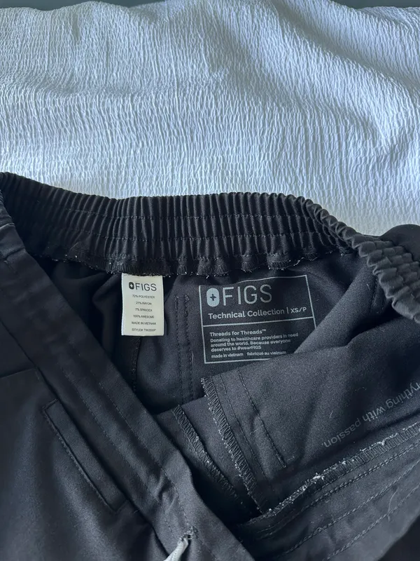 FIGS scrubs pants - Image 4