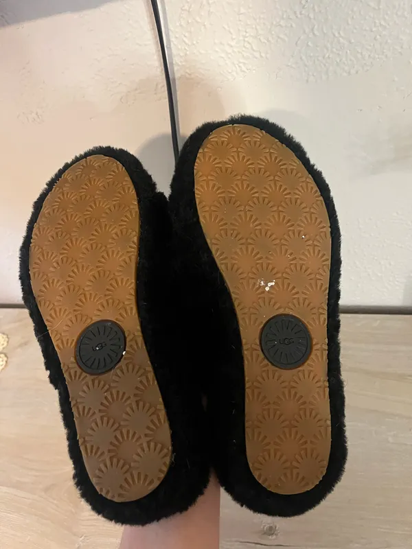 UGG Slippers - Image 5
