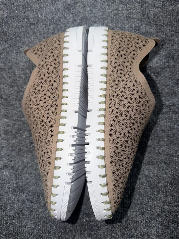 Project Cloud Taupe Lightweight Slip - Image 3