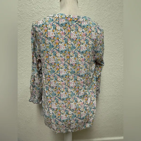 CYNTHIA ROWLEY Floral V-Neck Blouse - Multicolor P2P: 19" - Image 6