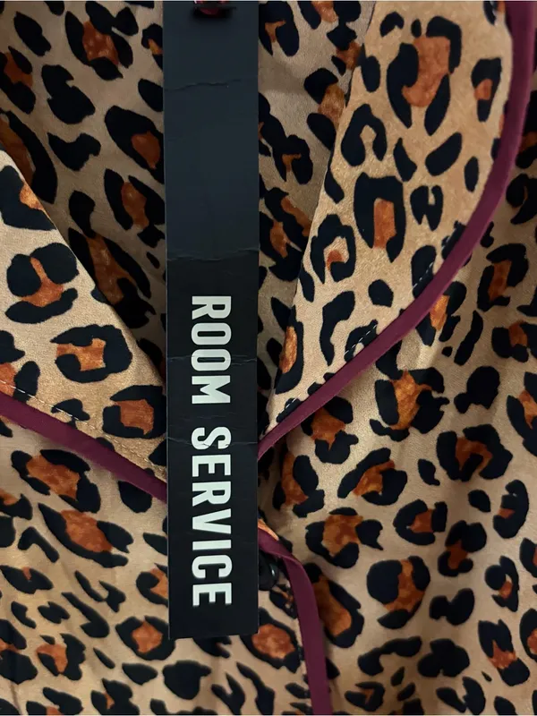 Room Service Leopard Print Pajama Top Small NWT - Image 3