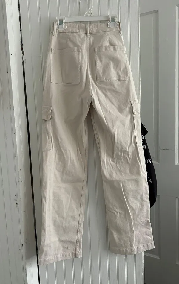 Hollister Cargo Pants - Image 3