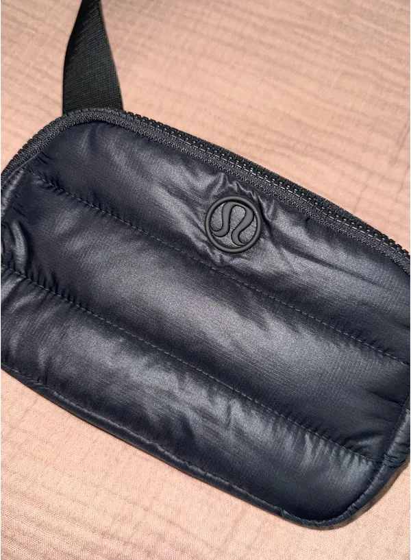 Lululemon Puffer Belt Bag - Image 3