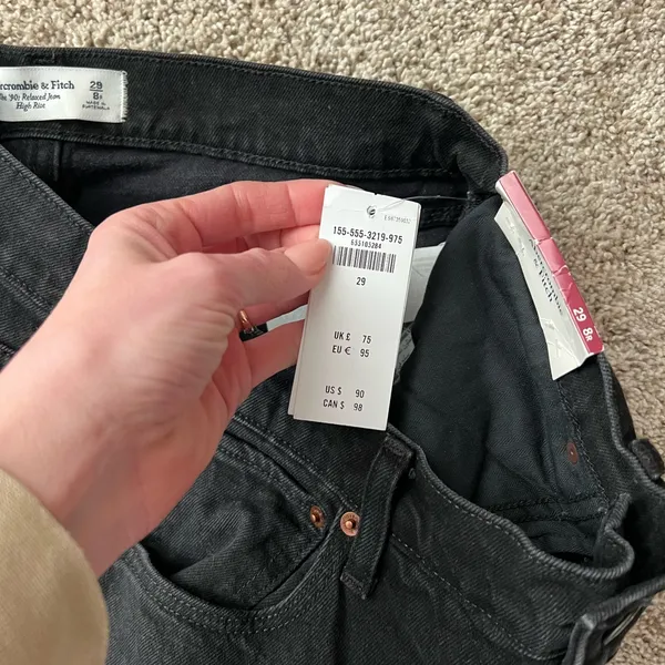 Abercrombie & Fitch ‘90’s Relaxed High Rise Jeans - Image 3