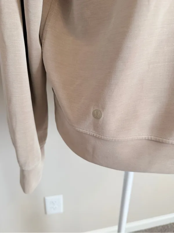 Lululemon Perfectly Oversized Cropped Crew softstreme Sweatshirt womens size XS - Image 4
