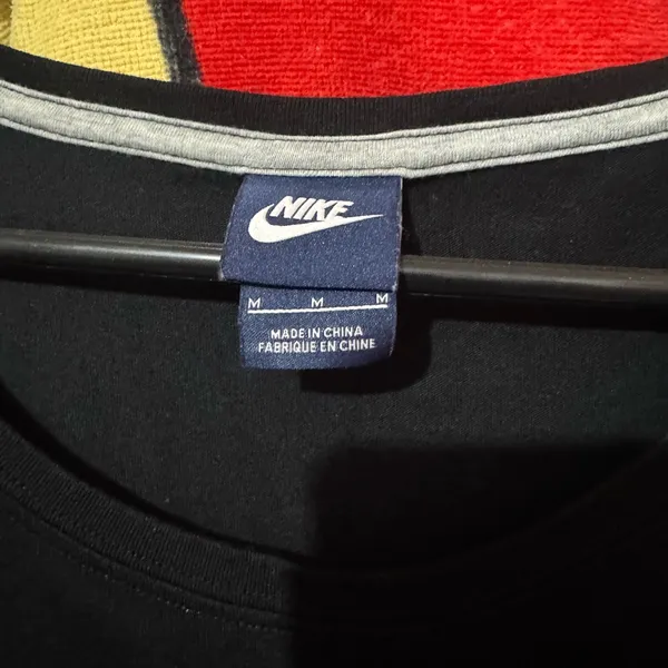 Nike Men's Black Tee with Subtle Logo - Image 4