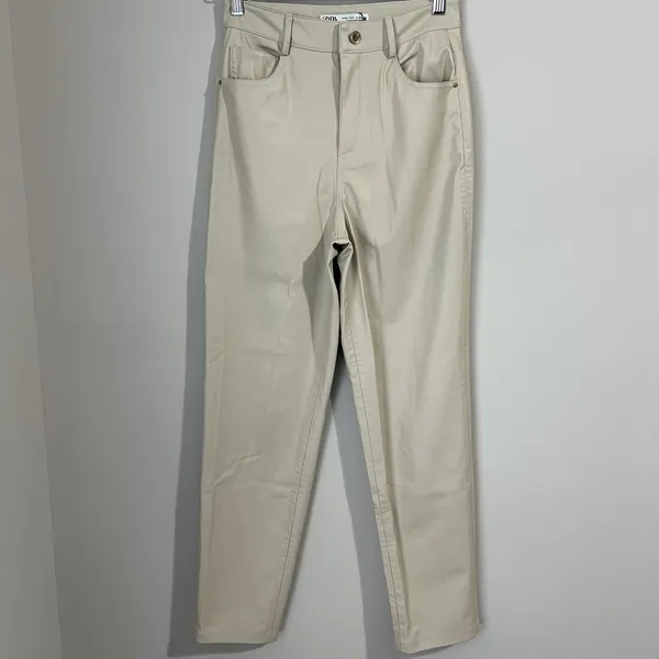 Zara Women's Size 2 Slim Mom Fit Faux Leather Pants Cream‎ Super Soft High Rise - Image 2