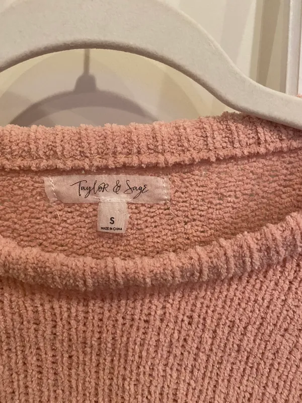 Taylor And Sage Pink Sweater - Image 8