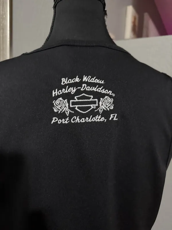 Harley Davidson Black Widow Port Charles Florida Tank Size Medium - Image 5