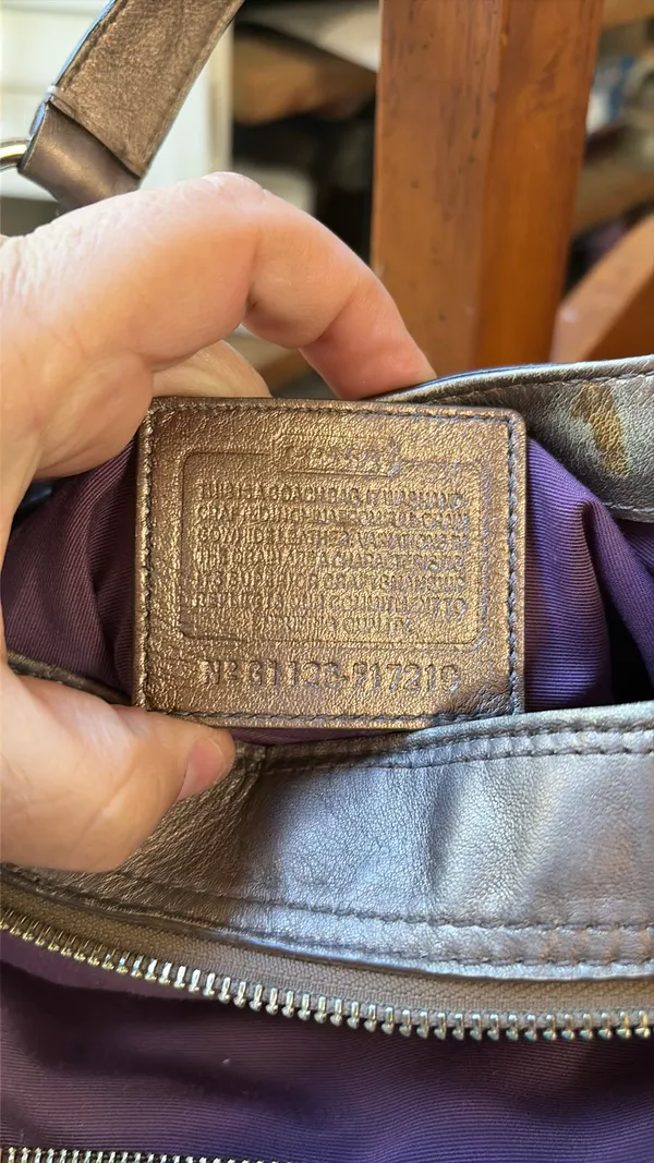 2011 Coach SoHo Lynn Hobo Bag.  - Image 2