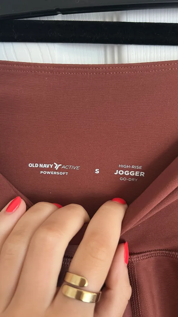 Old Navy Power Soft Joggers Active High-Rise - Image 2