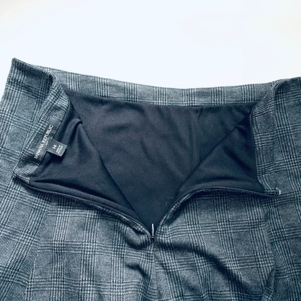 Banana Republic Factory Gray Black Plaid Skater Mini Skirt - Image 5