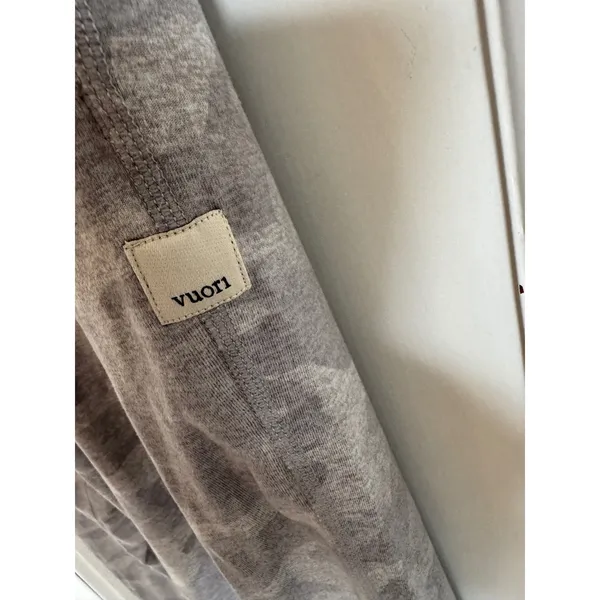 Vuori‎ women's gray camo Performance Joggers size xl - Image 2